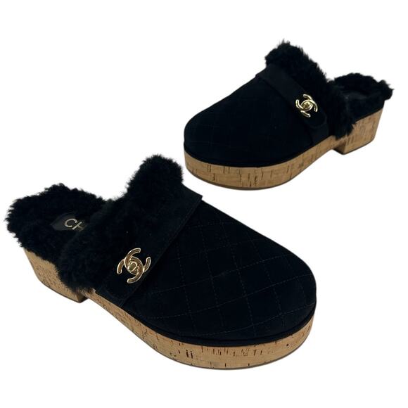 Chanel 21A Black Shearling CC Turn Clasp Quilt Cork Mules - Picture 3 of 14